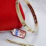 18K GOLD BANGLE
